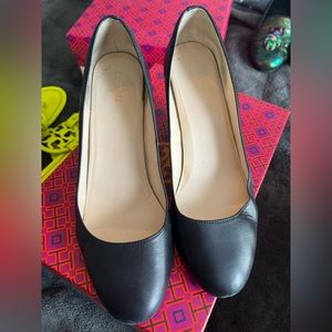 Cole Haan Round Toe Wedge Heel, Black, Size 9